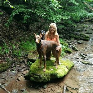 Meet your Posher, Pam